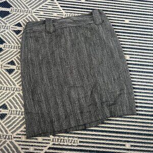 Sharagano Gray & Black Straight Pencil Skirt